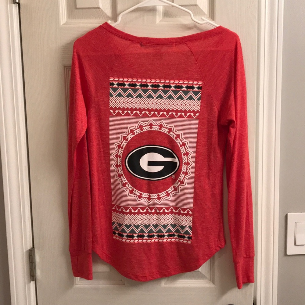 S UGA tribal print v-neck t-shirt.